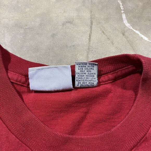 VTG Y2K B.U.M. Equipment BE Logo Tee Red Metallic Grid Graphic Shirt L - Picture 11 of 13